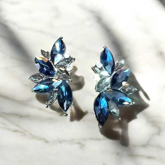Aretes brillos azul marino