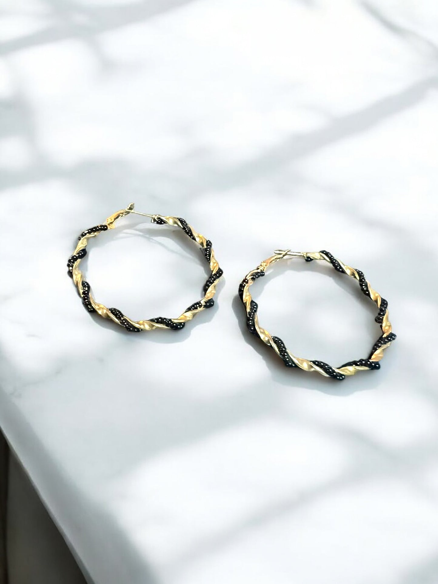 Arracadas negro con dorado