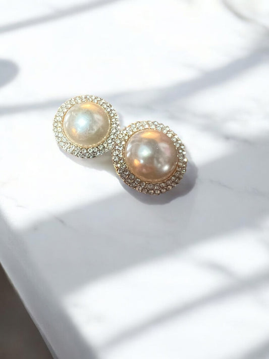 Aretes redondos con brillo