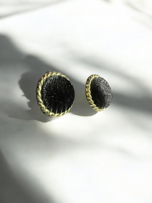 Aretes dorado con negro