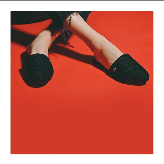 Mules yute en negro