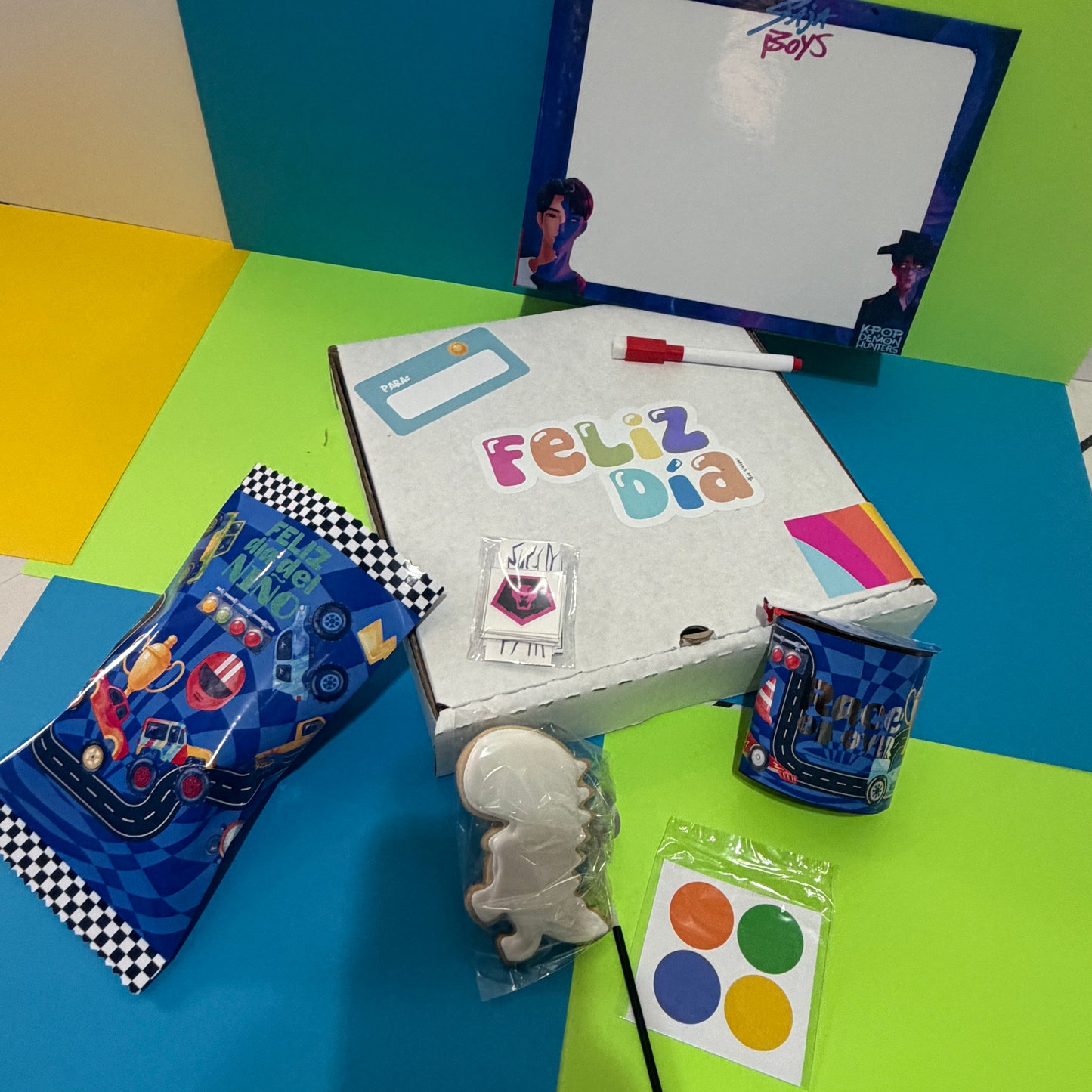 Caja con kit completo del dia del niño