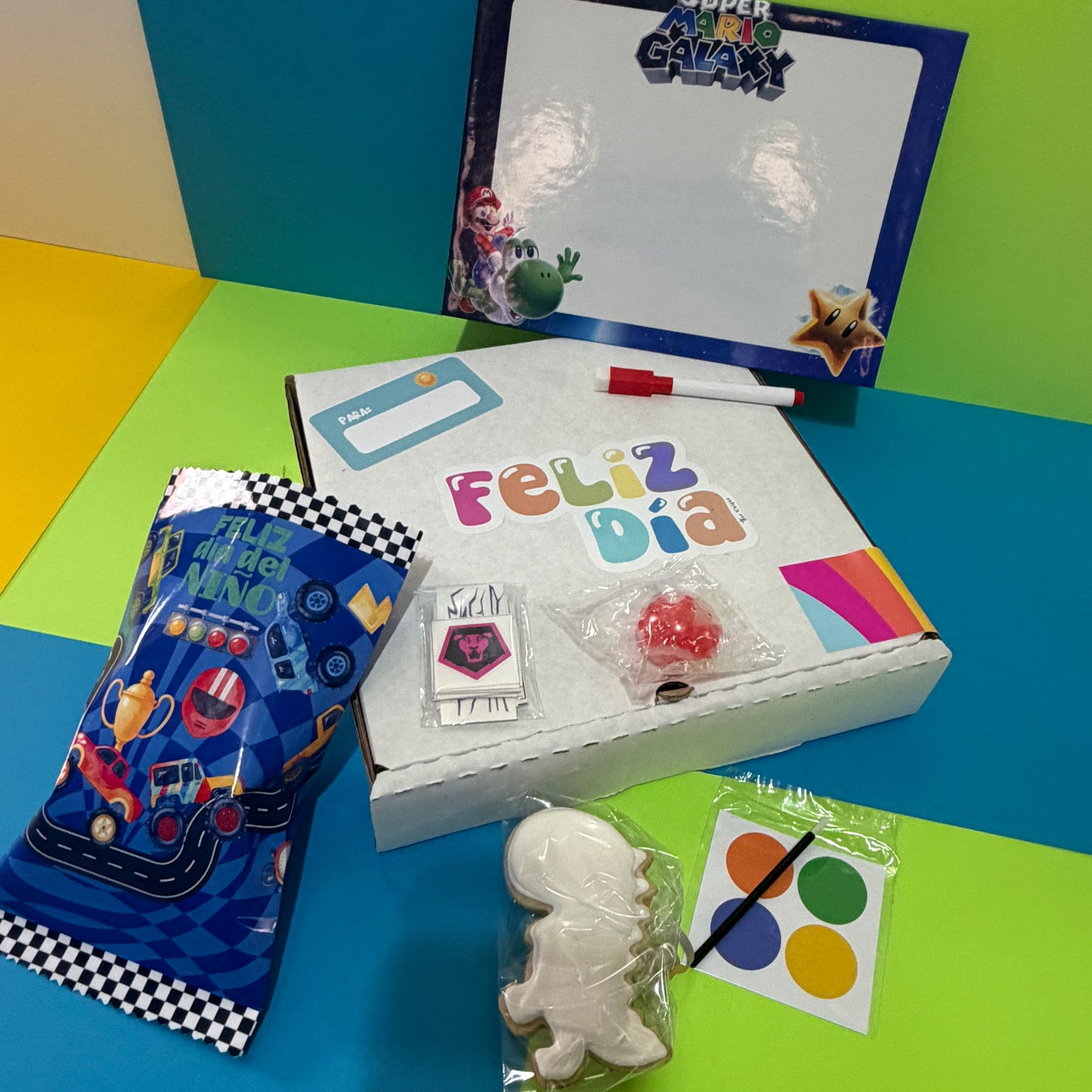 Caja con kit completo del dia del niño