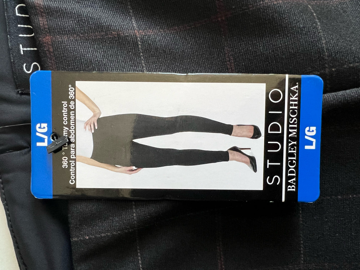 Pantalón para dama Studio Badgley